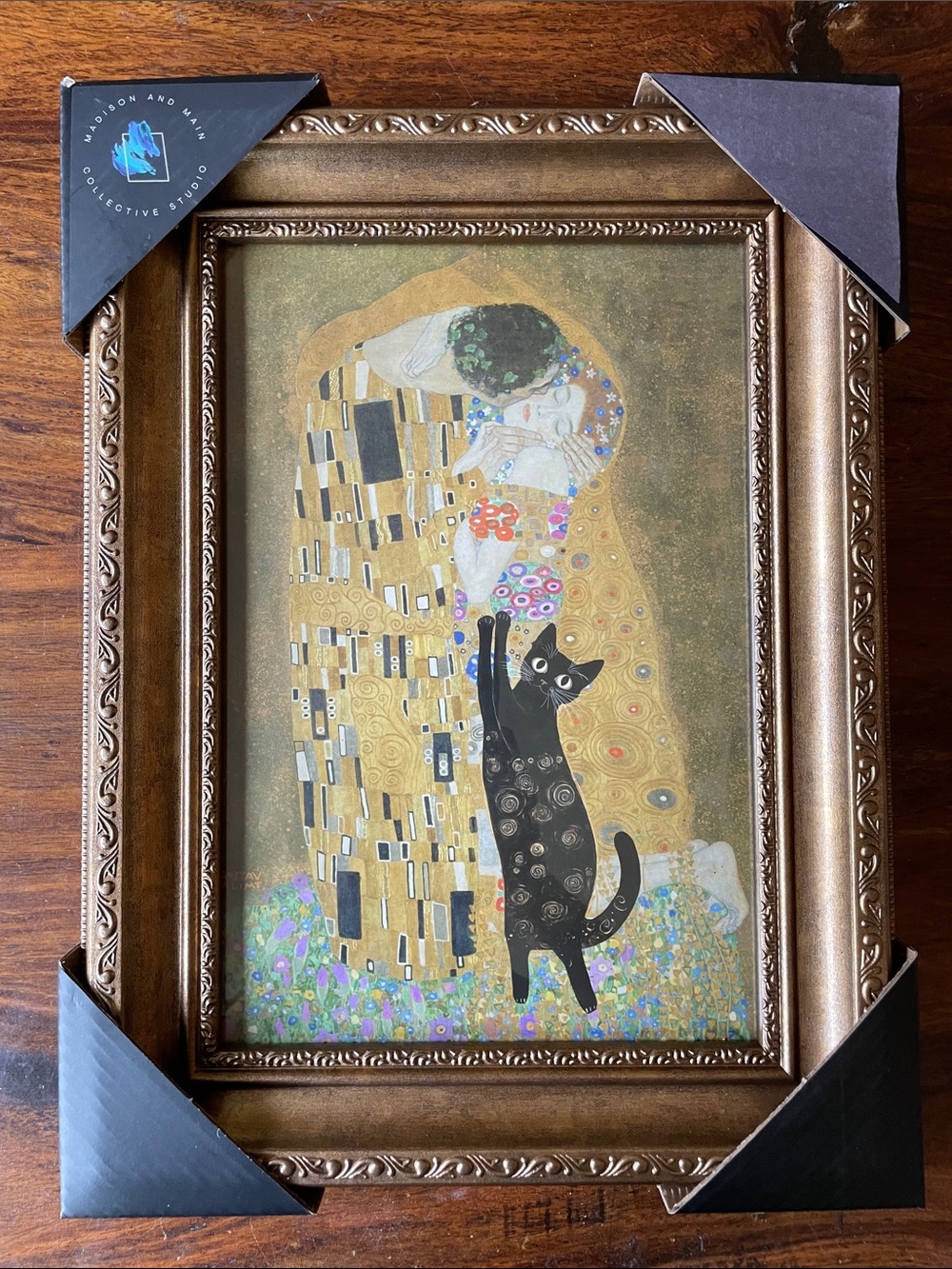 NWT Gustav Klimt THE KISS Inspired Cat Print in Ornate Gold Framed Wall Art
